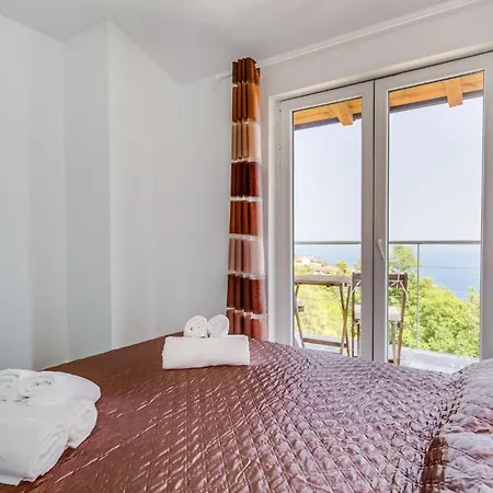 Holiday home 2 Bedroom Cozy In Sveta Jelena